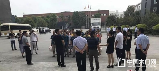 双羽木门