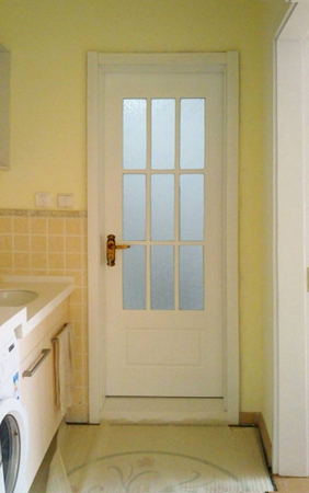 迪雅木门：家里的卫生间应该安装什么门吗？