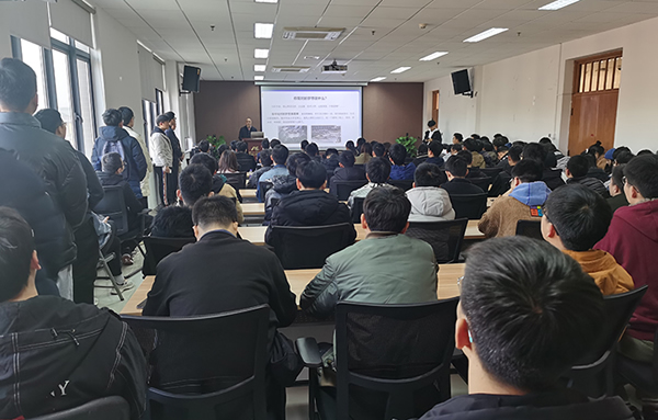 企业家进课堂，研究生收益大