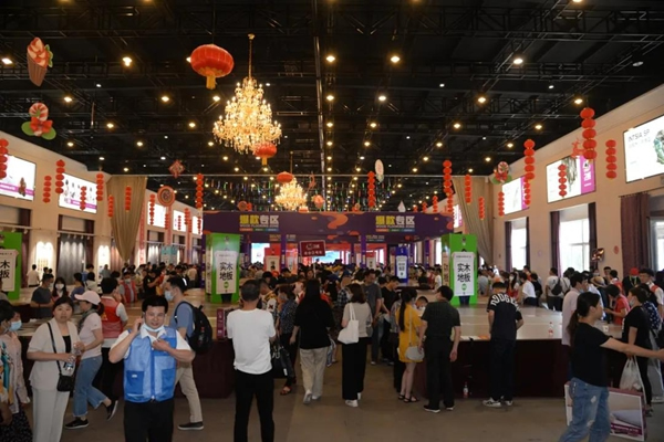 明星助阵，人气爆棚|久盛全球橡木盛典与炎炎夏日“飙高温”