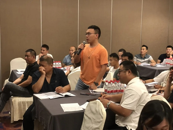 金骑士T型木门第三期启航培训班圆满结束