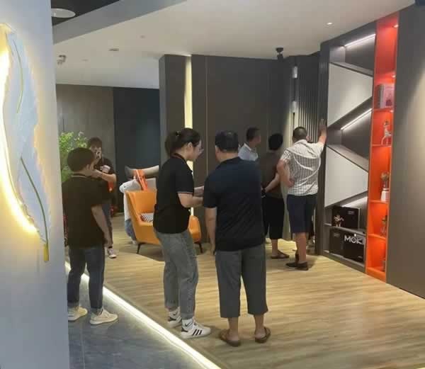 曼吉木门
