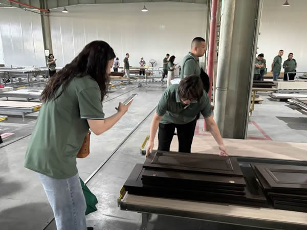 砥砺奋战·巅峰聚首|春天木门及整家定制经销商闪耀永康！