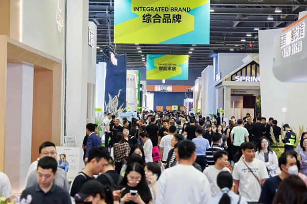 广州定制家居展暨轻高定展第二日盛况直击，超多定制家居新品现场美图速递！