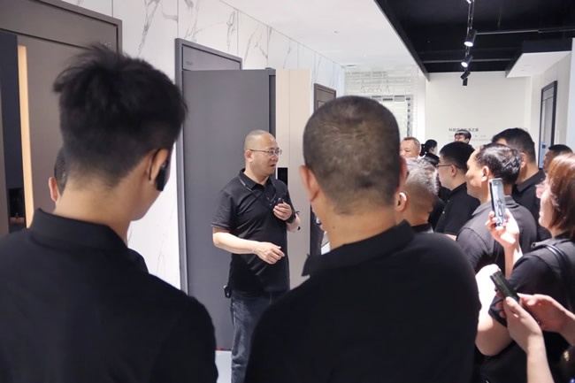 金凯德门业