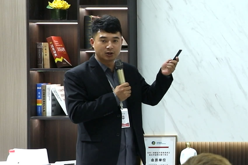 多宝隆木门汪起凯